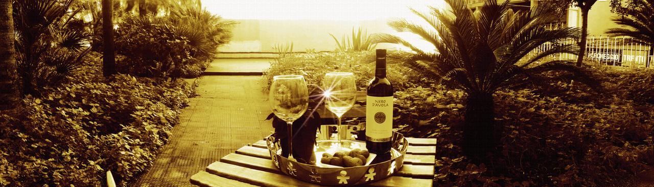 B&B Sicily Luxury คาตาเนีย ภายนอก รูปภาพ