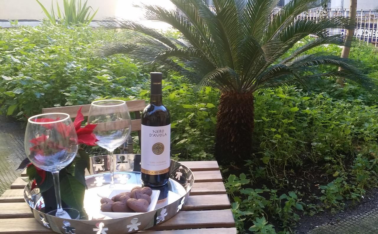 B&B Sicily Luxury คาตาเนีย ภายนอก รูปภาพ