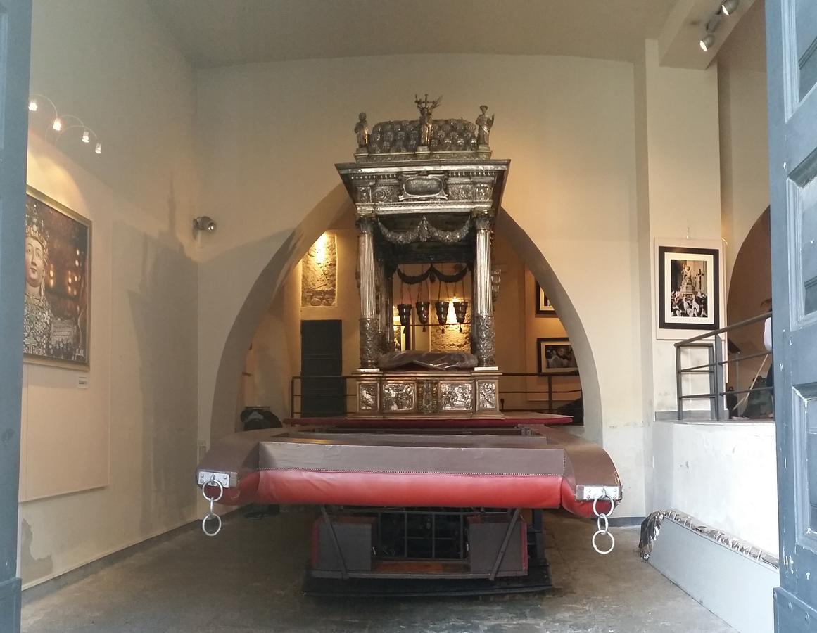 B&B Sicily Luxury คาตาเนีย ภายนอก รูปภาพ
