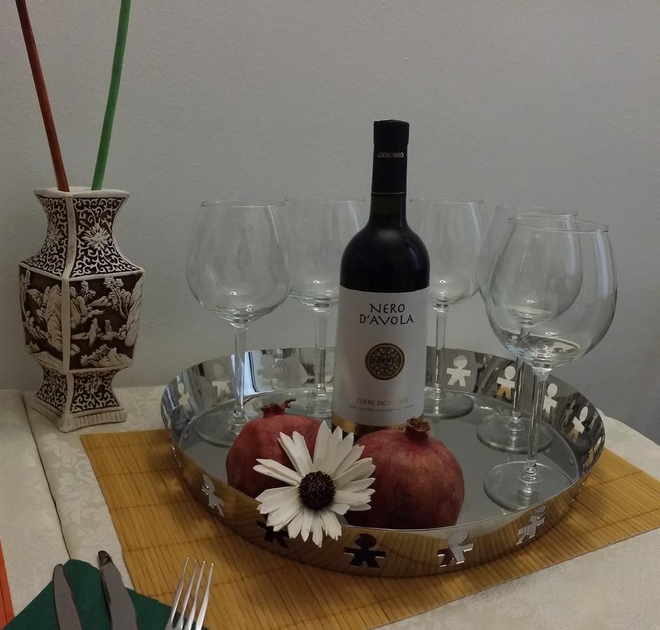 B&B Sicily Luxury คาตาเนีย ภายนอก รูปภาพ