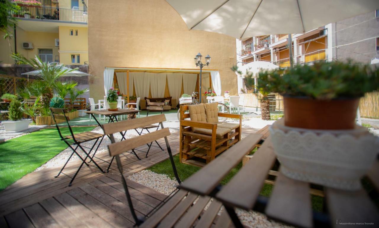 B&B Sicily Luxury คาตาเนีย ภายนอก รูปภาพ