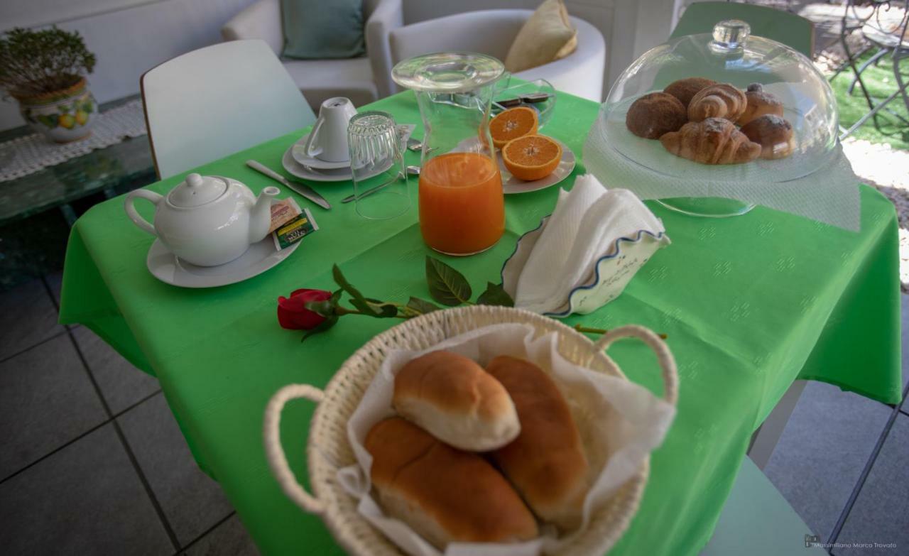 B&B Sicily Luxury คาตาเนีย ภายนอก รูปภาพ
