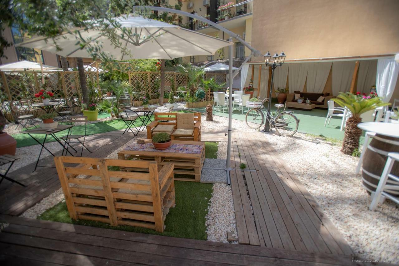 B&B Sicily Luxury คาตาเนีย ภายนอก รูปภาพ