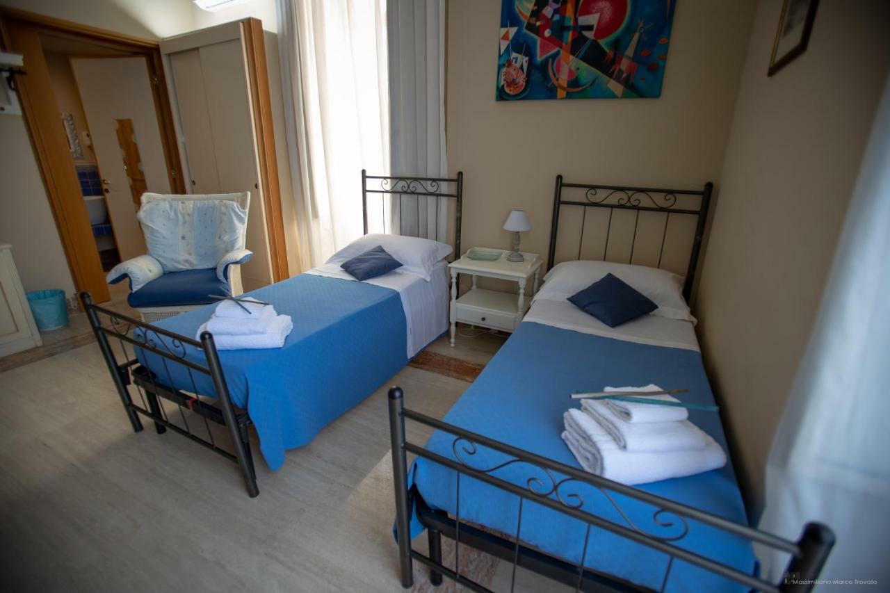 B&B Sicily Luxury คาตาเนีย ภายนอก รูปภาพ