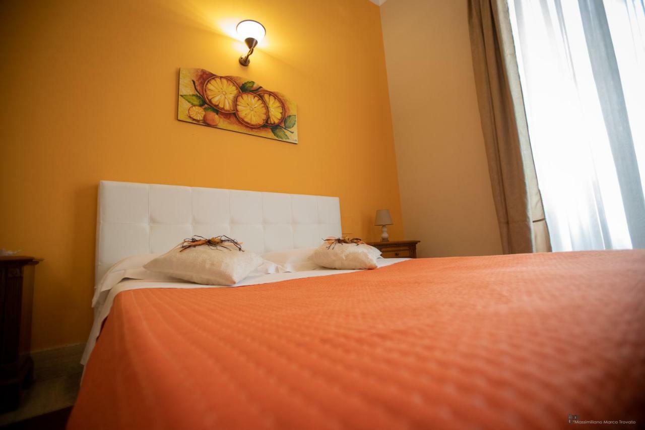 B&B Sicily Luxury คาตาเนีย ภายนอก รูปภาพ