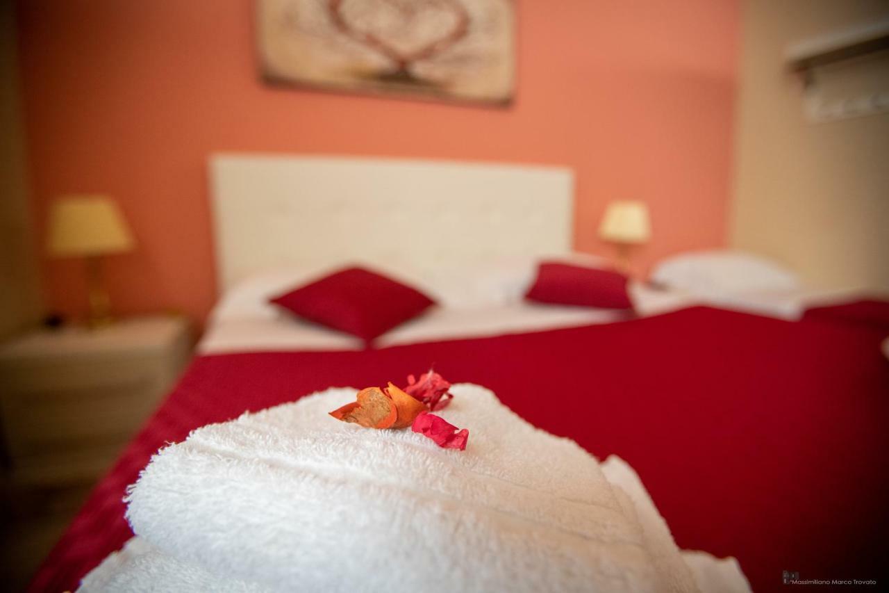 B&B Sicily Luxury คาตาเนีย ภายนอก รูปภาพ